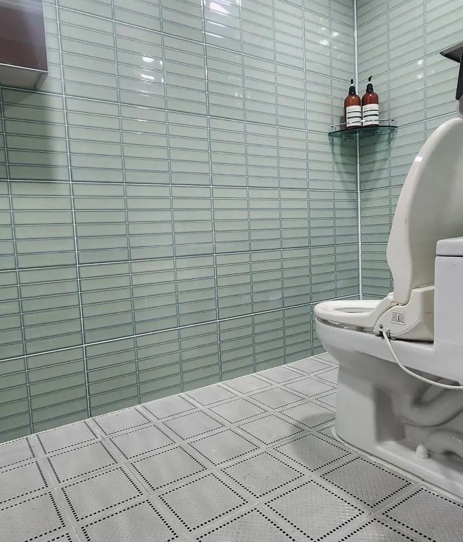 Apartmán Hongdae Yeondral Park, Z3, 7 Minutes From Hongik Univ Station Exit 5, Elevator Ok Soul 0*,  Jižní Korea