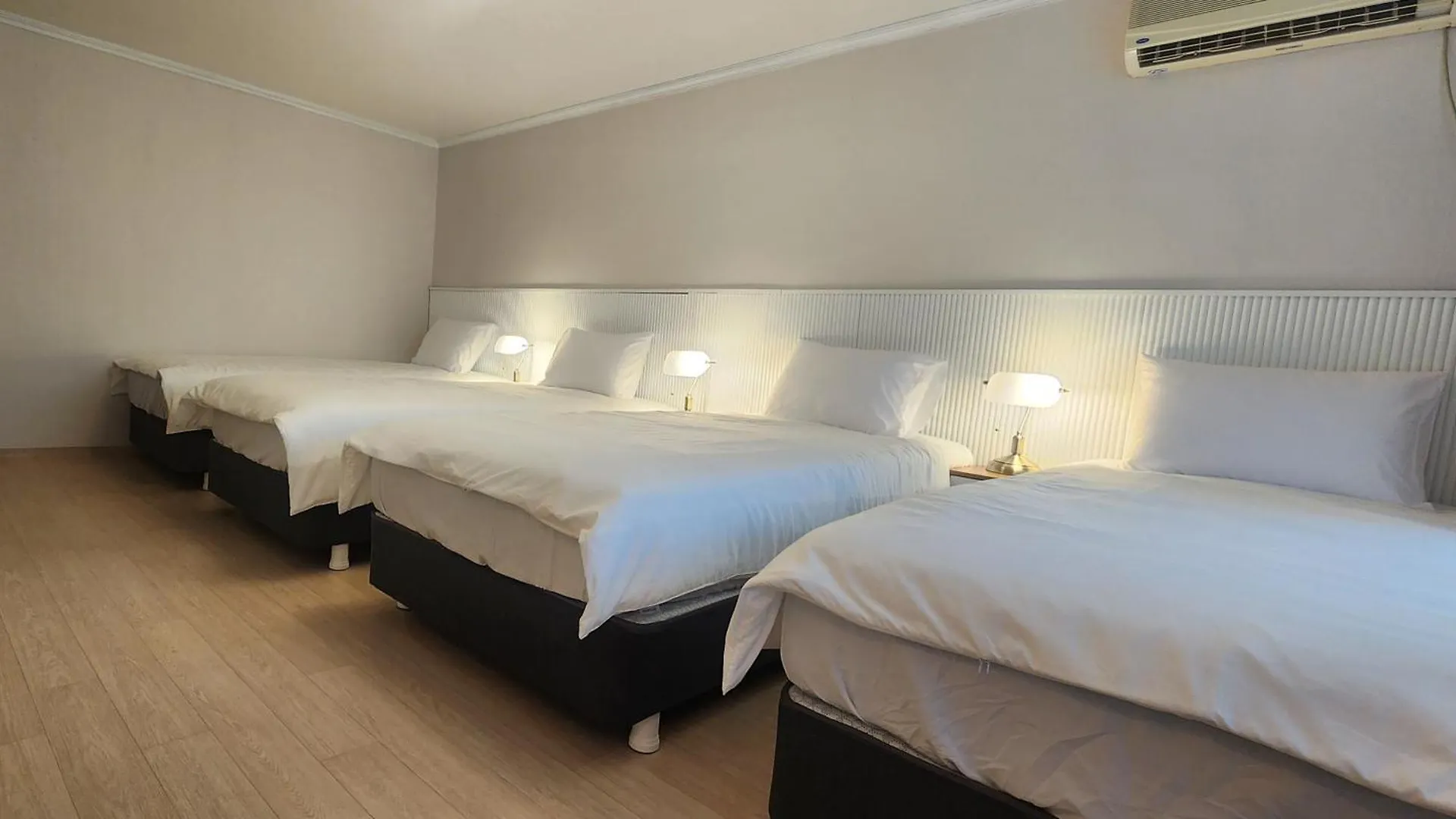Apartmán Hongdae Yeondral Park, Z3, 7 Minutes From Hongik Univ Station Exit 5, Elevator Ok Soul